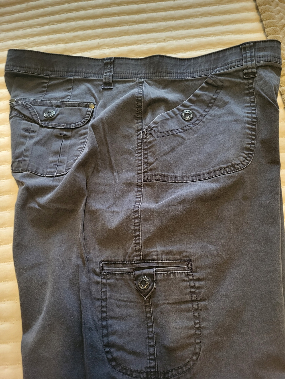 Gloria Vanderbilt Navy Capris with Button-Tab Hem - Picture 6 of 9